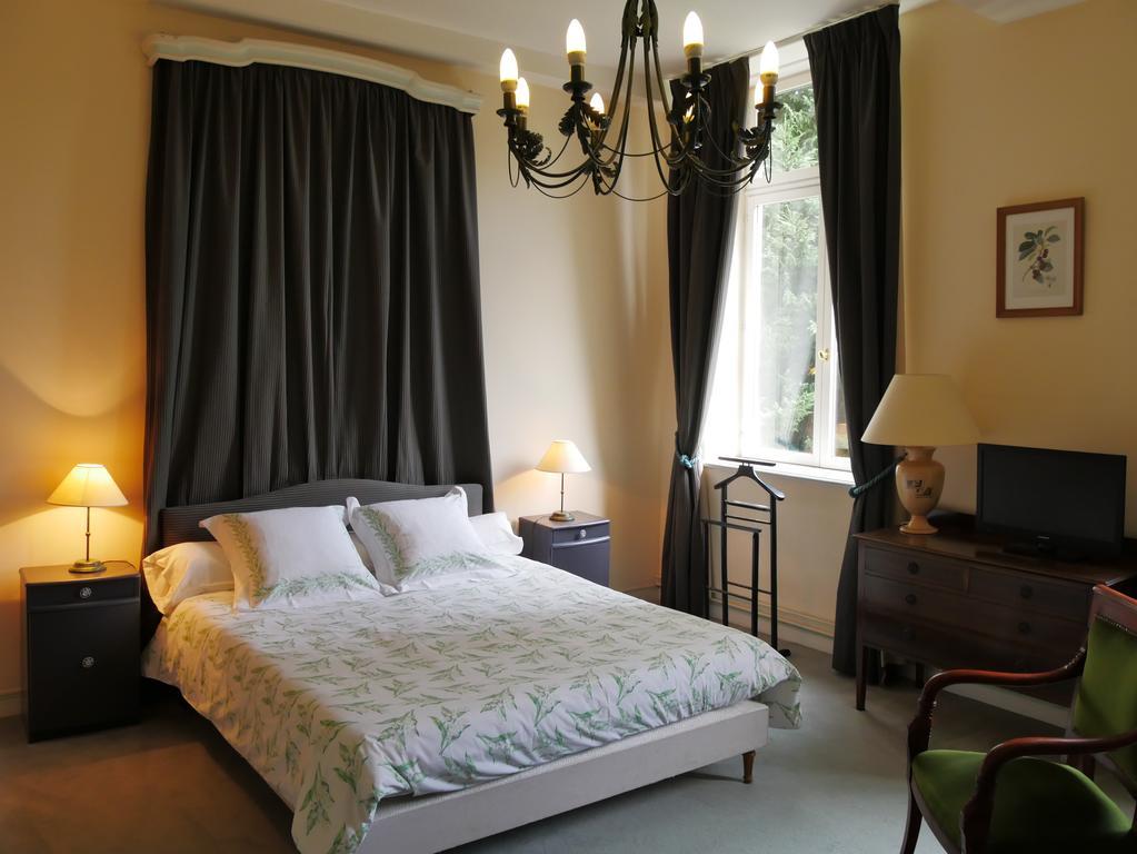 Chambres D'Hotes Chateau De Courcelette Hem Habitación foto